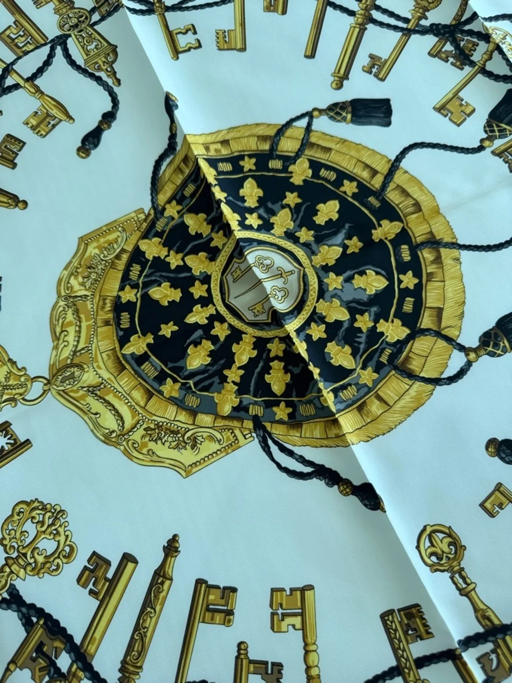 Hermes Scarf Carre 90 Black And White And Multi LES CLES Keys Silk